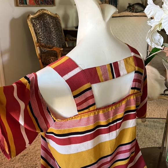 Cold Shoulder Striped Top Sz M - Picture 5 of 9